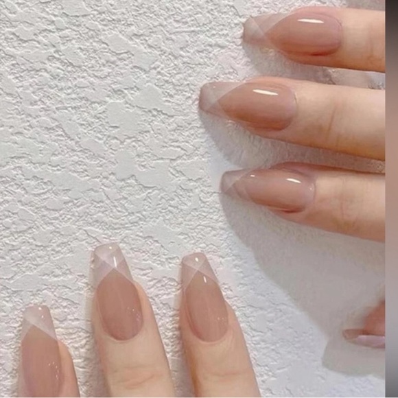 24 piece Nude French Tip Coffin Shape Press on Nails - Picture 9 of 11